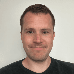 Mikkel er entusiastisk underviser, som sætter en ære i at hjælpe nye studerende godt i gang på studiet. Han har undervist på mange forskellige sundhedsuddannelser i bevægeapparatets anatomi, anatomi og fysiologi, sygdomslære og farmakologi. 